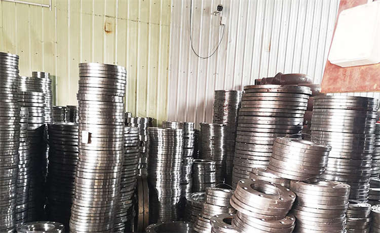 知名鋼管生產(chǎn)廠家，六油四布防腐螺旋管廠家，dn1900螺旋管，1020-10mm螺旋管