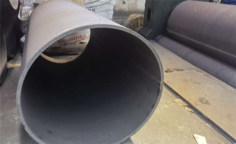 外直徑2520mm螺旋焊管，江門KY2021原漿型環(huán)氧重防腐螺旋管，鋼鐵世界2400mm螺旋鋼管，污水處理鋼管廠家