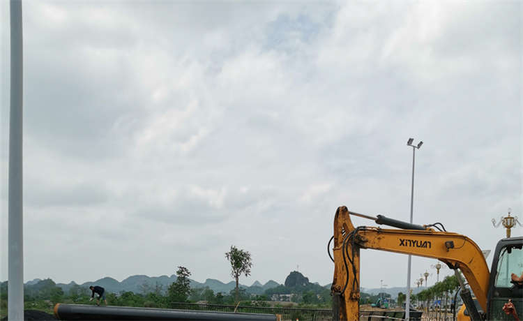 1000mm鋼管樁，清遠鋼鐵場螺旋鋼管今日報價，820供水防腐螺旋管，鋼材場錳板批發(fā)